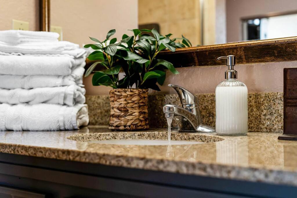 Designer Corner Suite 3Br/2Ba - Disney, Universal, Convention Center & Seaworld Orlando Kültér fotó